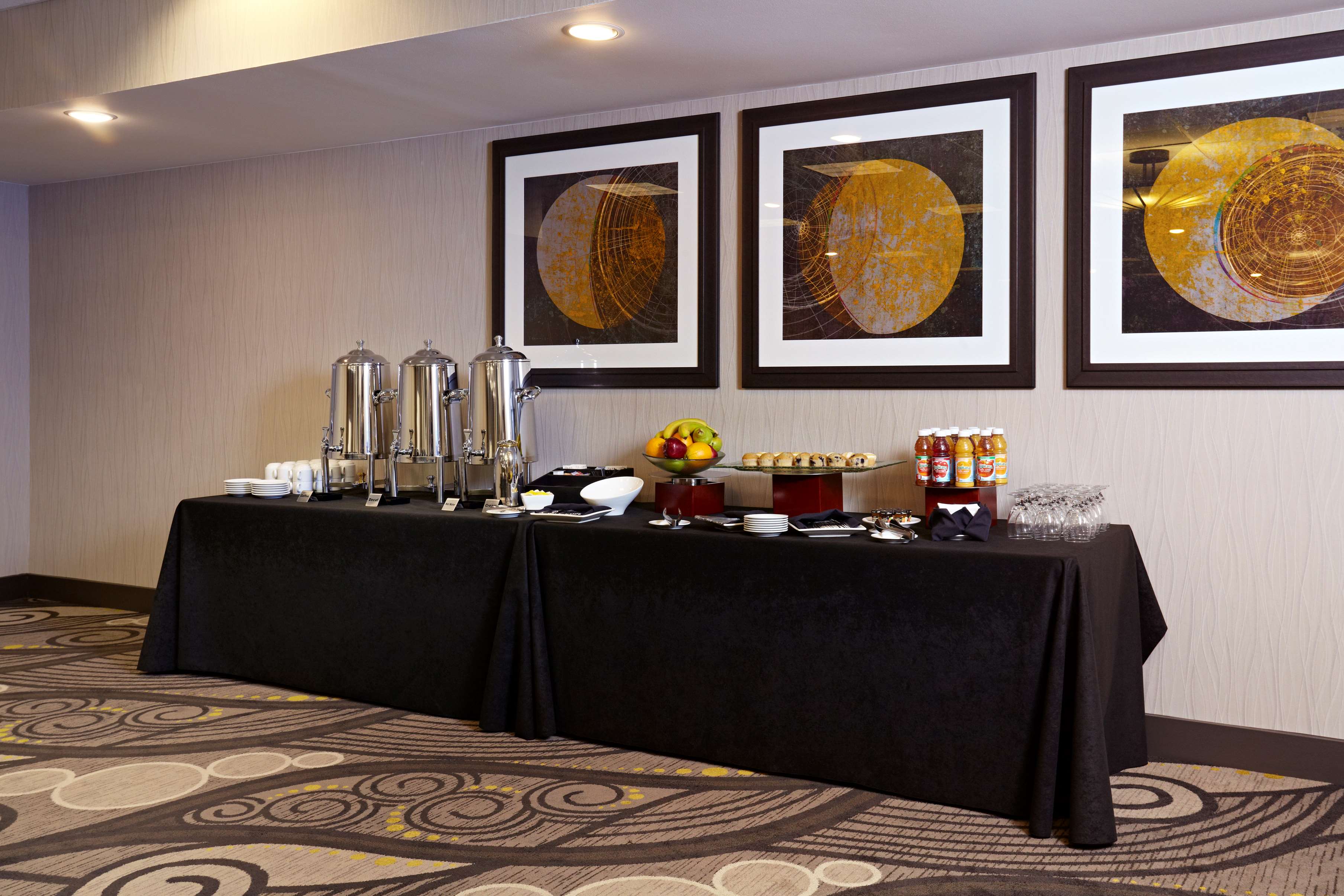 Фото Embassy Suites by Hilton Los Angeles Lax South/El Segundo