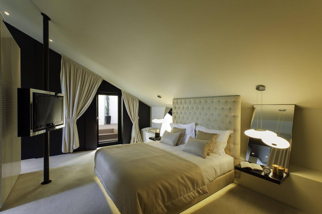 Фото 9Hotel Mercy