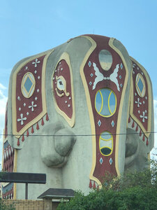 Elephant House (derevnya Ostrovtsy, Tsentralnaya ulitsa, 82), landmark, attraction