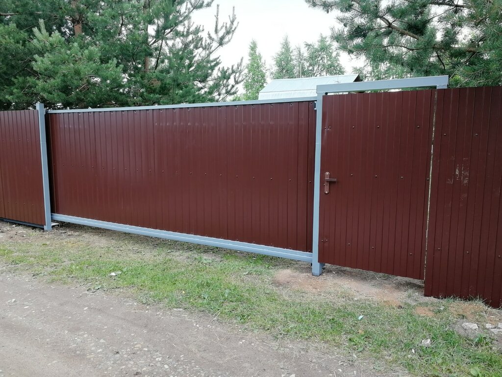 Fences and barriers Zaborvo, Vologda, photo