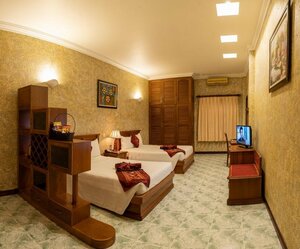 Phuong Nam Resort (Bình Dương Province), hotel