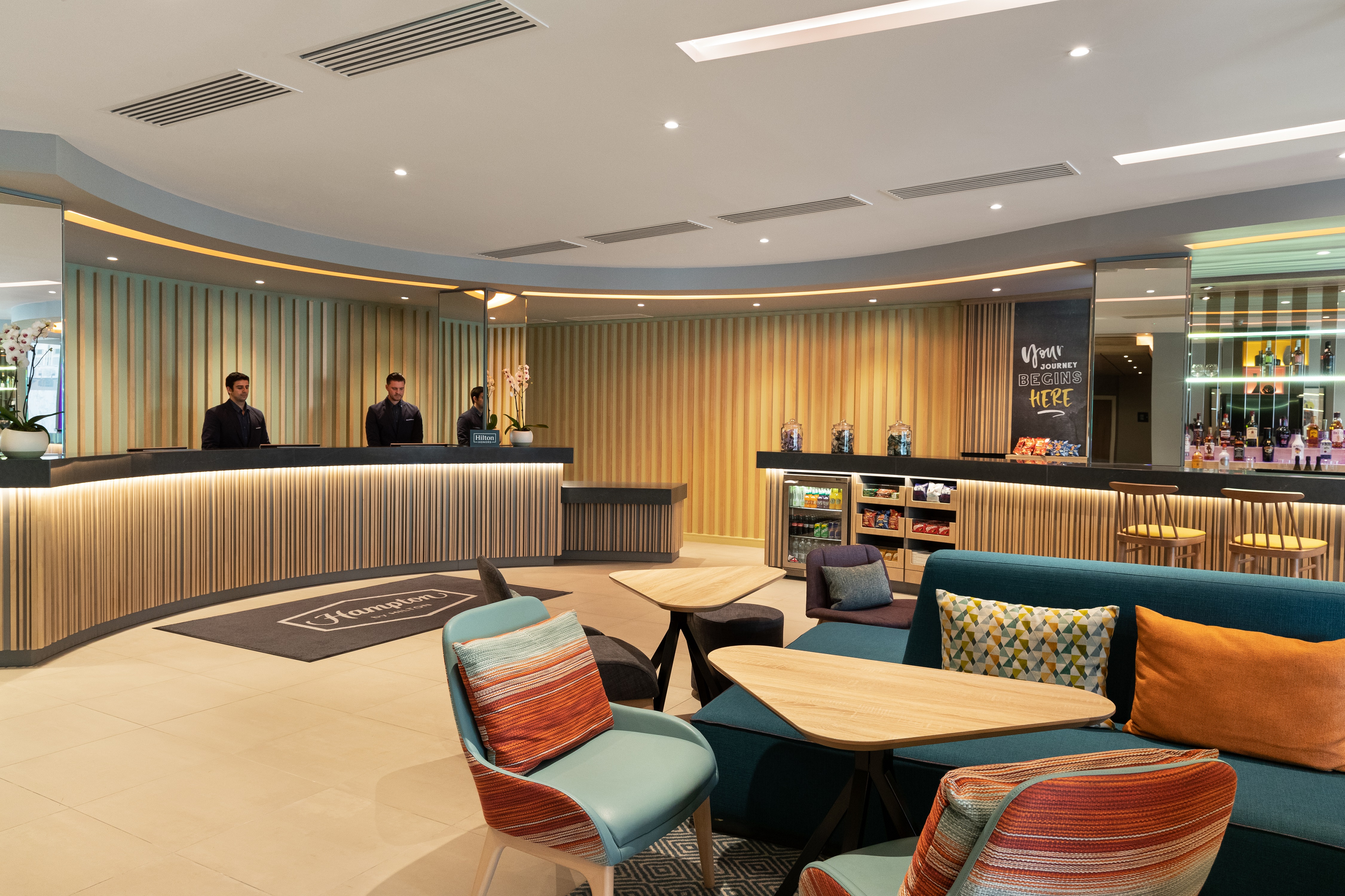 Фото Hampton by Hilton London Ealing