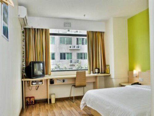 7 Days Inn Guangzhou Fang Cun Branch