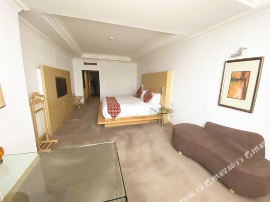 Фото Grand Mercure Urumqi Hualing