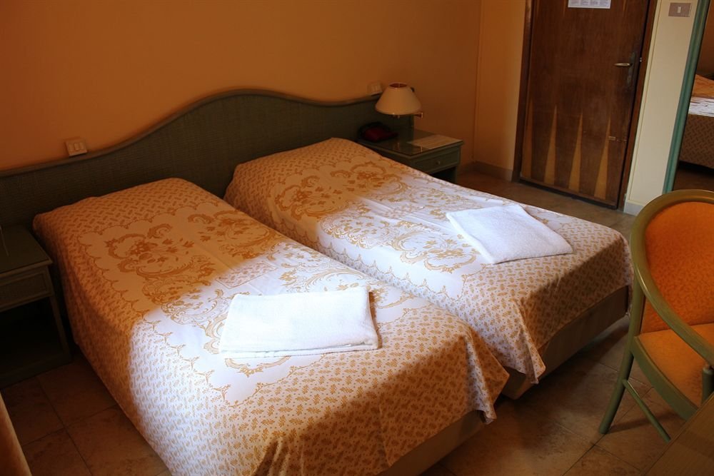 Фото Hotel Amalfi