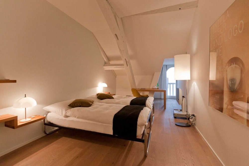 Фото Baseltor Hotel & Restaurant