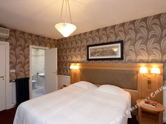 Фото Hôtel Le Cercle Tour Eiffel