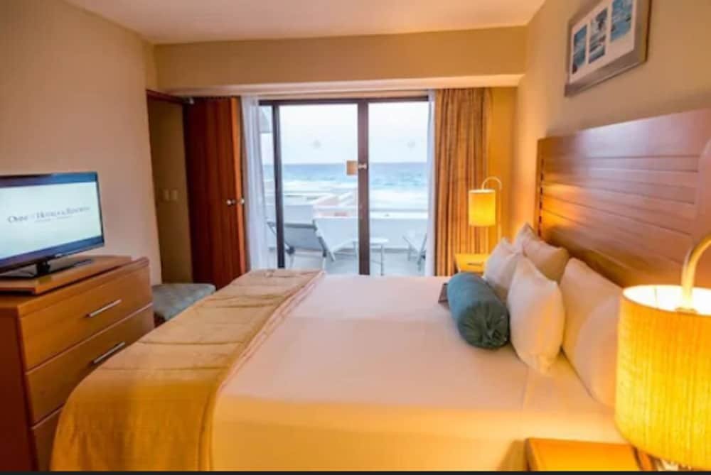 Фото Family 3 Bedroom Ocean Villa by Wyndham Grand Cancun