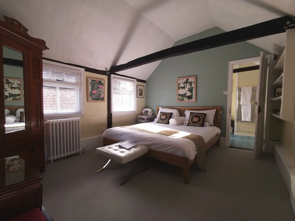 Фото Little Dane Court