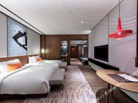 Фото Wyndham Grand Yangon Hotel