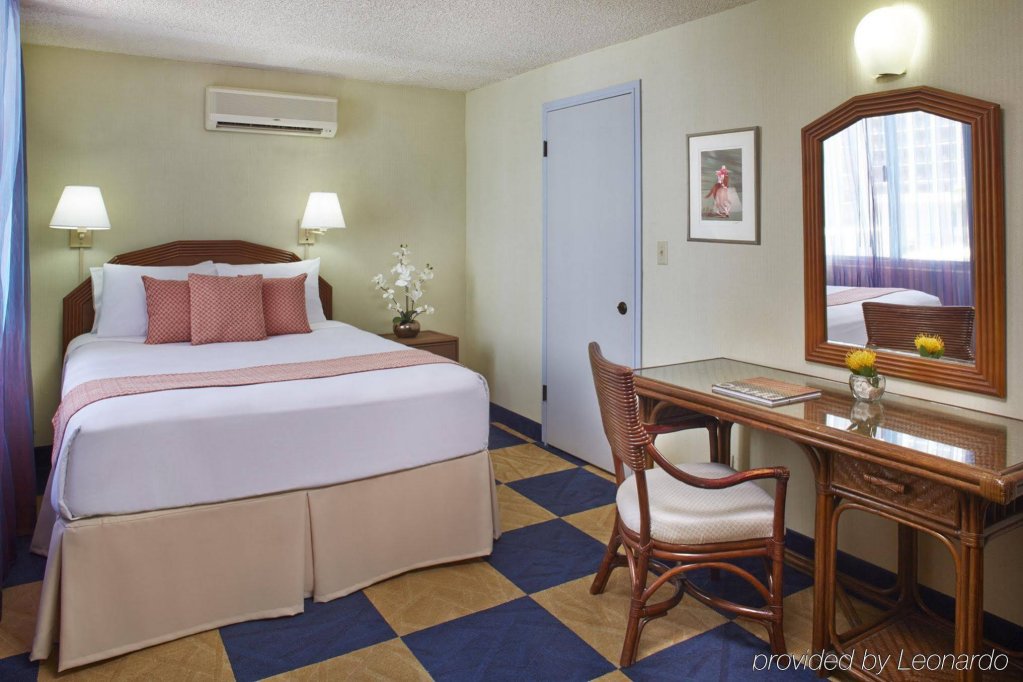 Фото Ewa Hotel Waikiki