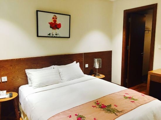 Фото My Hotel Universal Hanoi