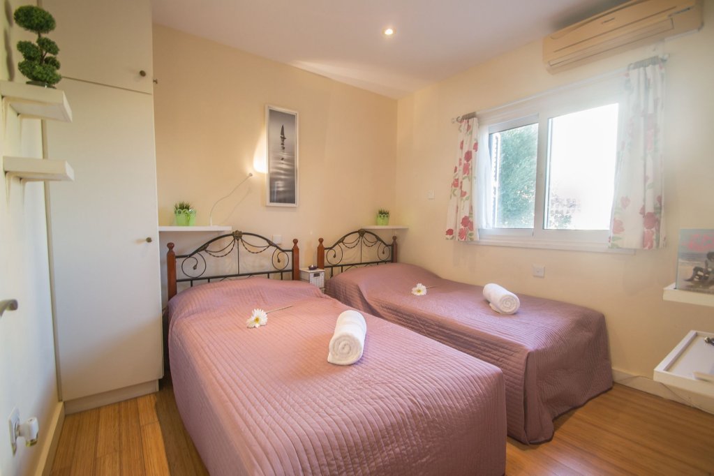 Фото Chrysland Hotel