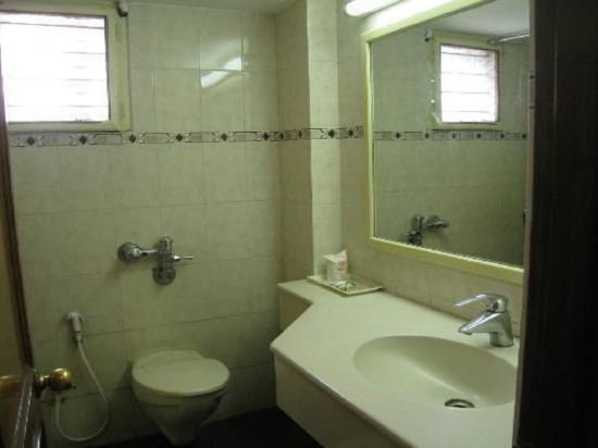 Фото Hotel Maurya Residency