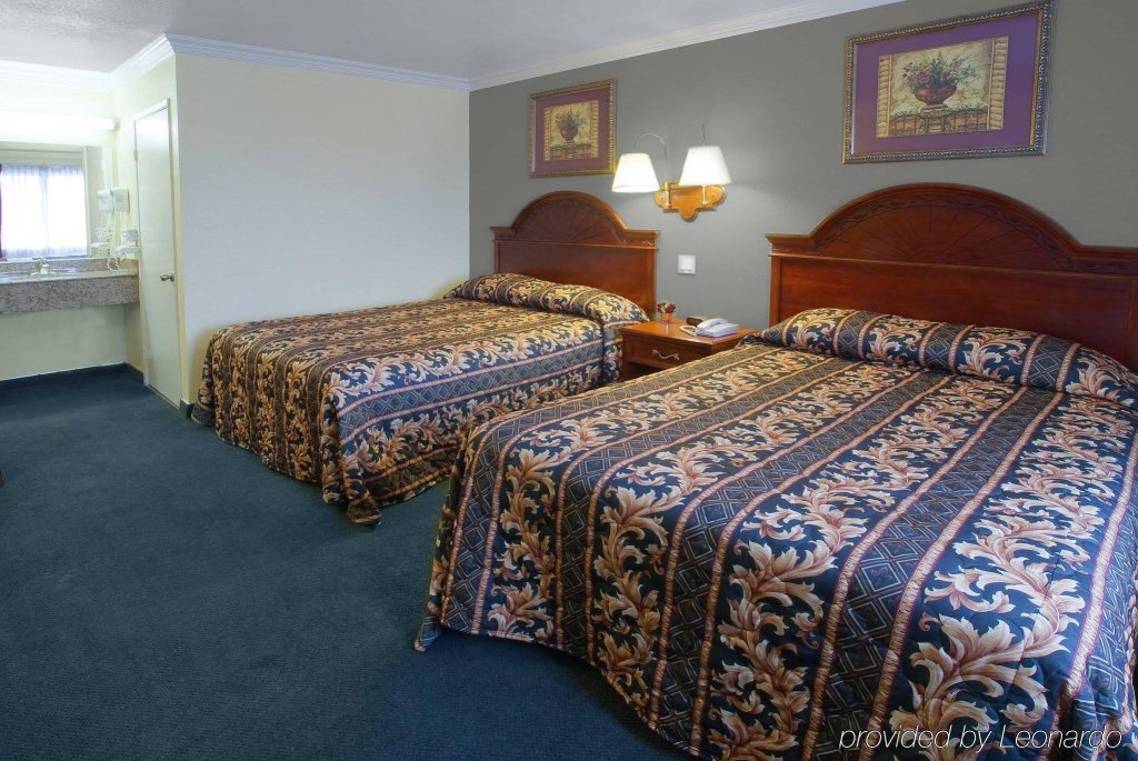 Фото Americas Best Value Inn Rialto