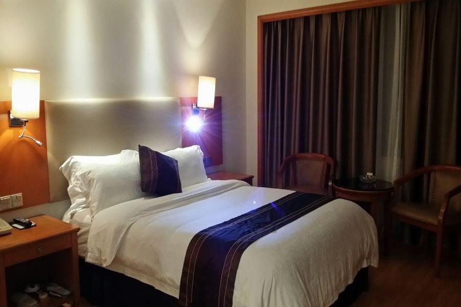 Фото Guangzhou Yuehai Hotel