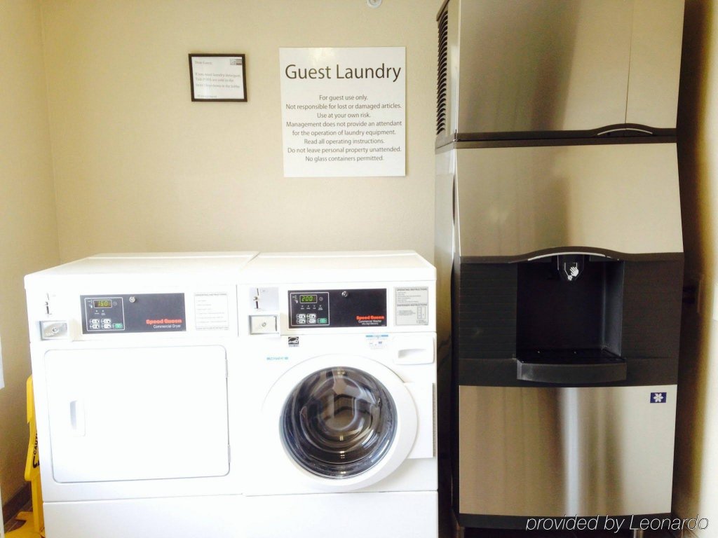 Фото Holiday Inn Express Hotel & Suites Near Seaworld, an Ihg Hotel