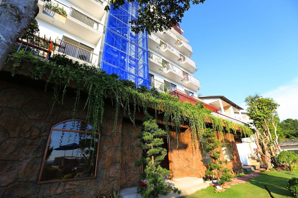 Фото Tom Hill Boutique Resort & SPA