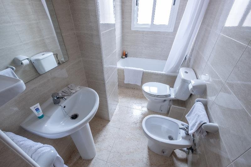 Фото California III - IV