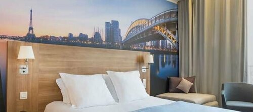 Гостиница Best Western Rives de Paris La Defense в Курбевуа