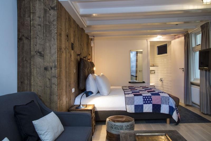 Фото Max Brown Hotel Canal District