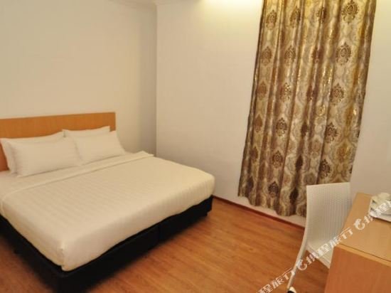 Фото 1 Million Hotel