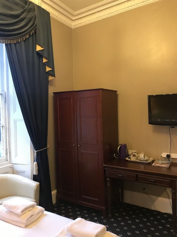 Фото The Alexander Guest House