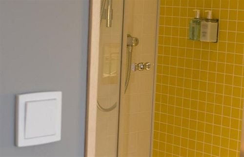 Фото Grasshoppers Hotel Glasgow