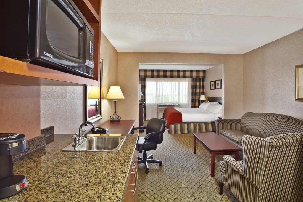 Фото GLō Best Western Mississauga Corporate Centre