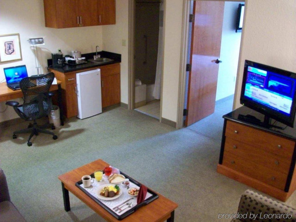 Фото Hilton Garden Inn Las Colinas