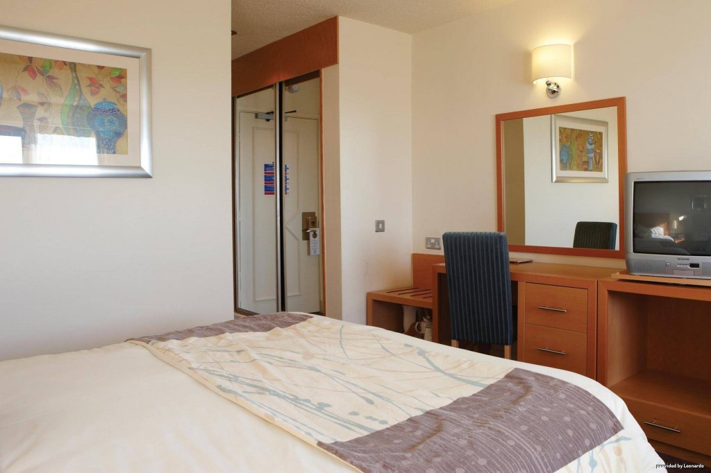 Фото Best Western Frodsham Forest Hills Hotel