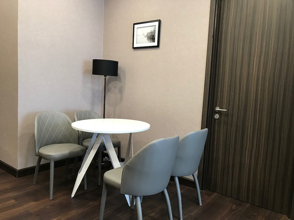 Фото Emerald Central