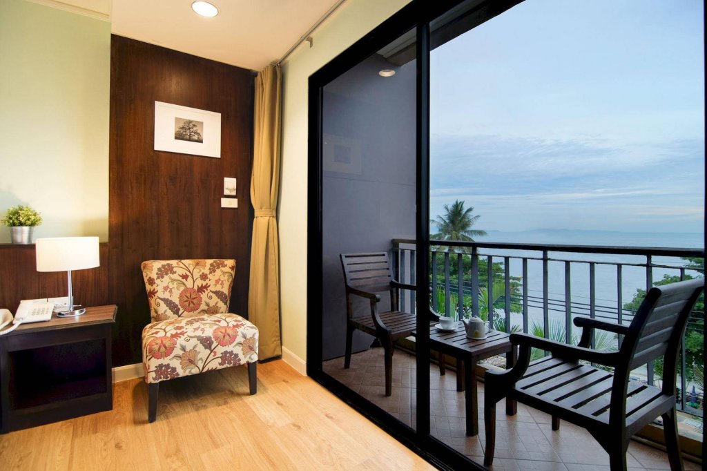 Фото The Jomtien Twelve