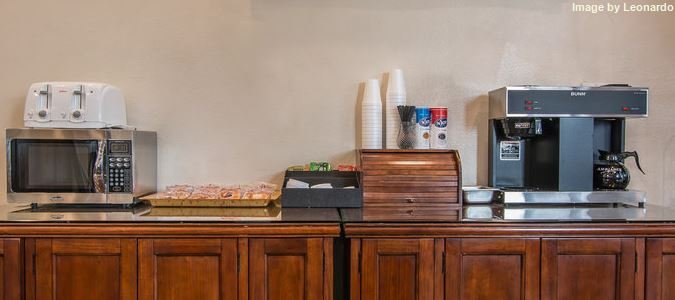 Фото Palm Inn Hotel near Tyler Mall Riverside