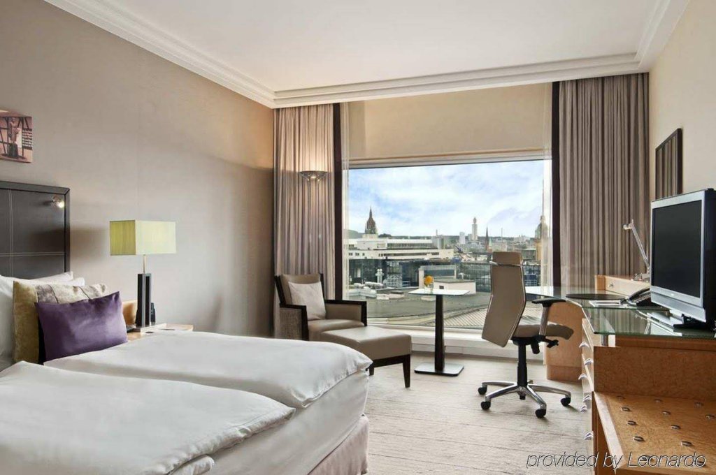 Фото Hilton Frankfurt City Centre