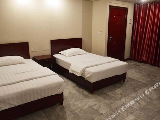 Фото Hotel Mustika Senen