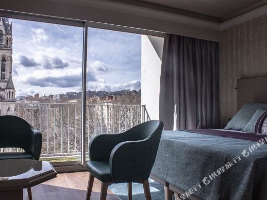 Фото Hôtel Charlemagne