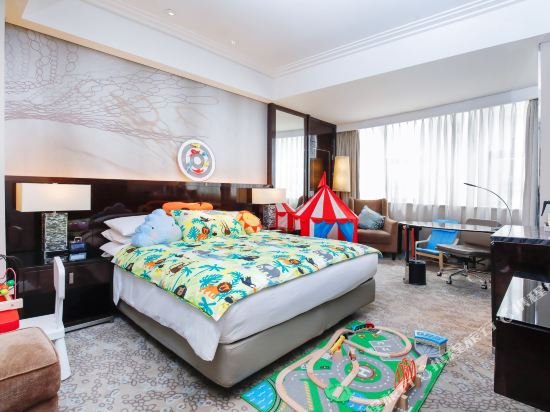 Фото Renaissance Shanghai Pudong Hotel