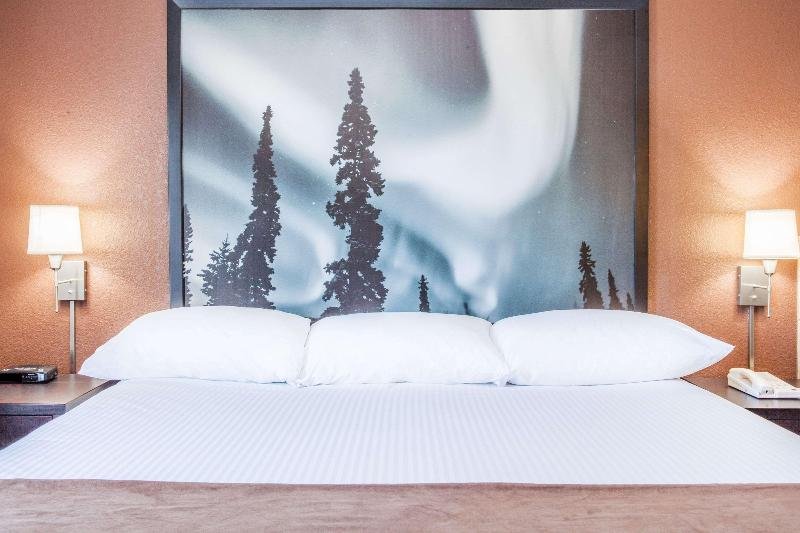 Фото Super 8 by Wyndham Meadow Lake