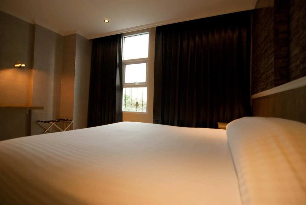 Фото отеля 2