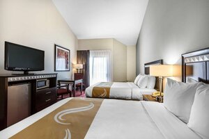 Гостиница Comfort Inn & Suites Irvine Spectrum