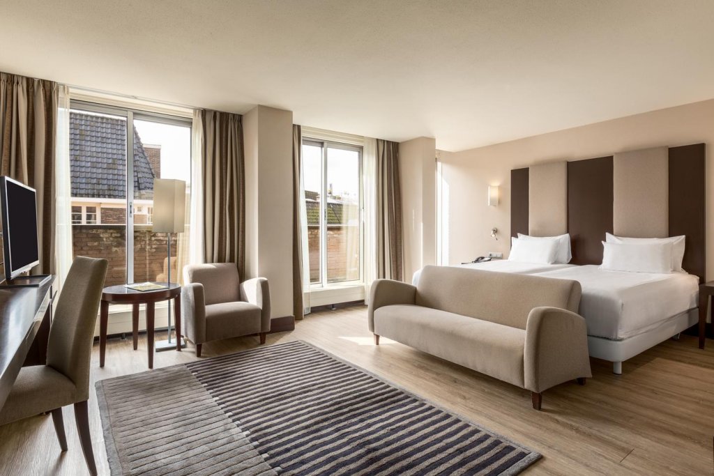 Фото Nh Amsterdam Leidseplein