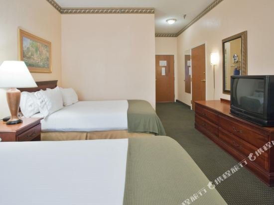 Фото Holiday Inn Express Plymouth, an Ihg Hotel