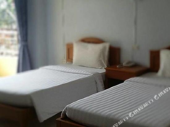 Фото Ritzy House Hotel