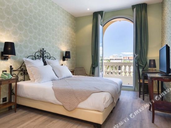 Фото Hôtel Le Grimaldi