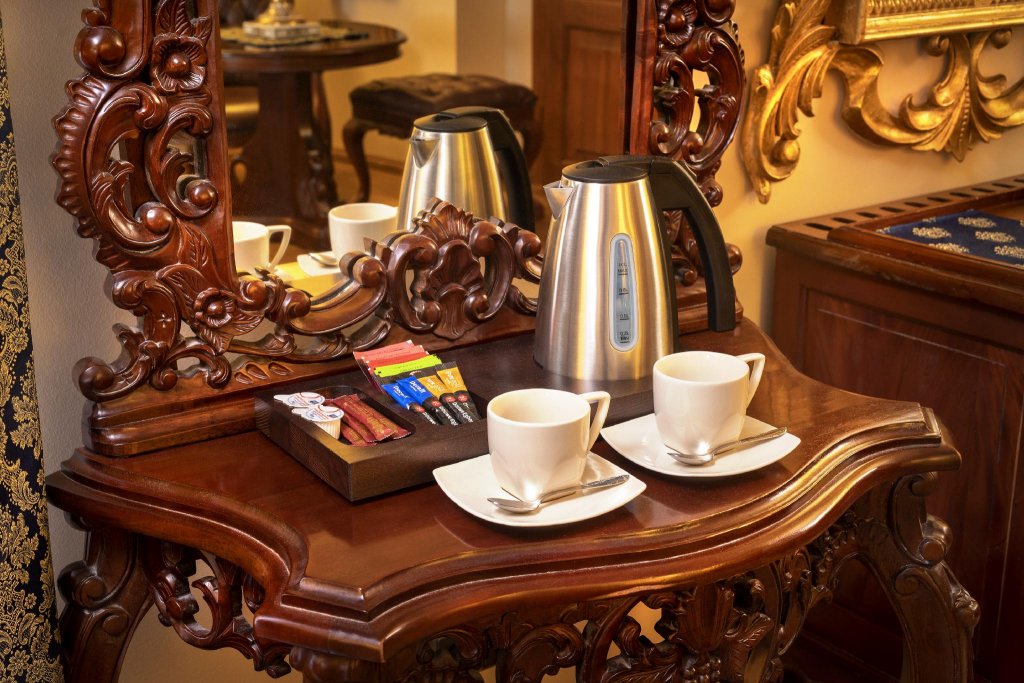 Фото Iron Gate Hotel & Suites Prague by Bhg