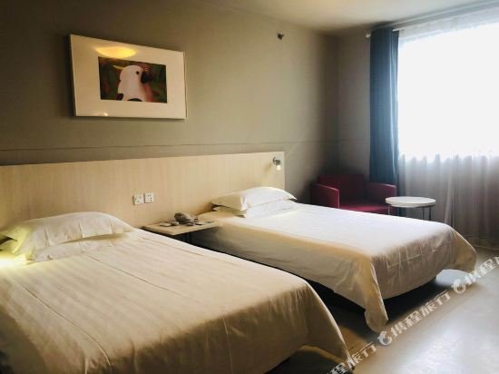 Фото Jinjiang Inn Guiyang Wenchang Pavilion