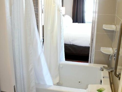 Гостиница Holiday Inn Express Hotel & Suites Bonnyville, an Ihg Hotel в Боннивилле