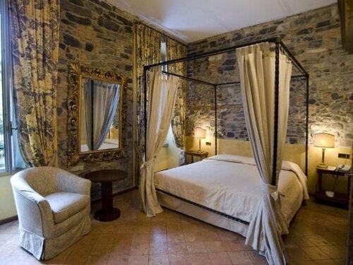 Гостиница Hotel Due Corti в Комо