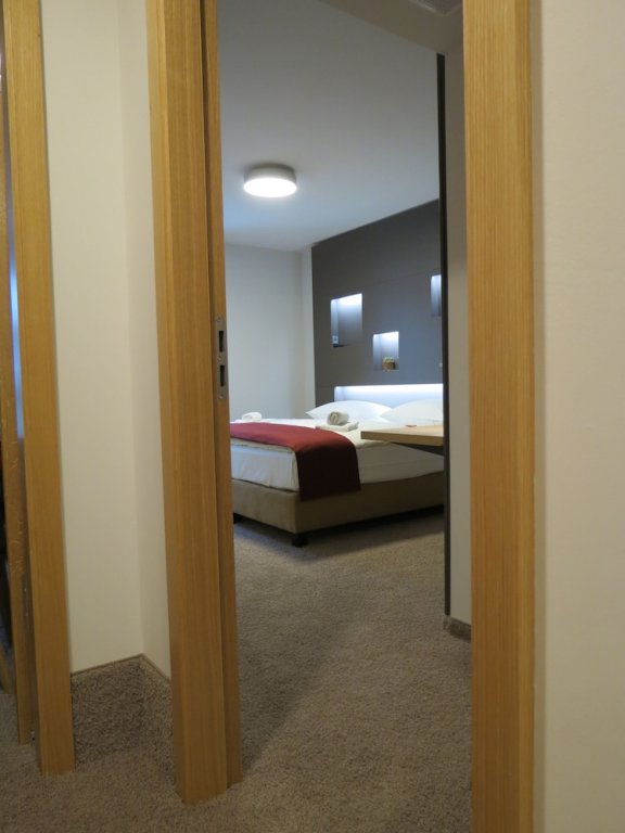 Фото Hotel Neuthor